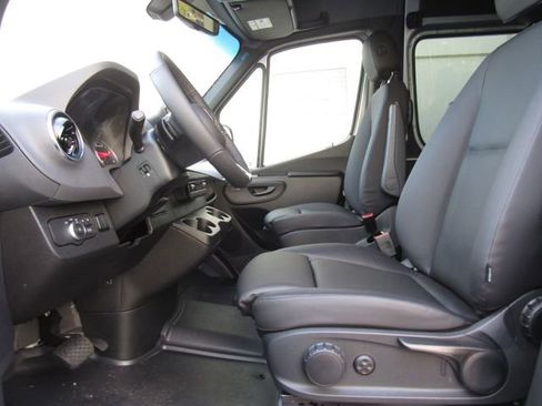 New 2026 Mercedes-Benz Sprinter 2500 image 11