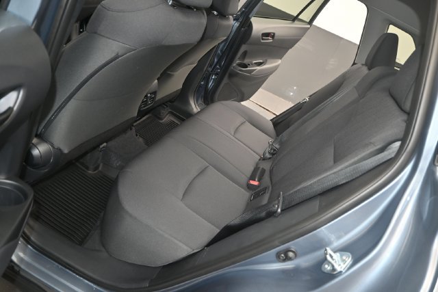 Used 2026 Toyota Corolla Cross LE w/ Moonroof Package FWD image 12