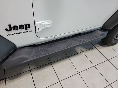 Used 2023 Jeep Wrangler Sport AWD/4WD image 22