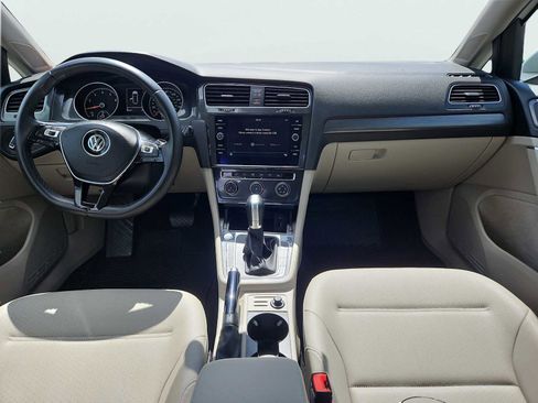 Used 2018 Volkswagen Golf SE FWD image 11
