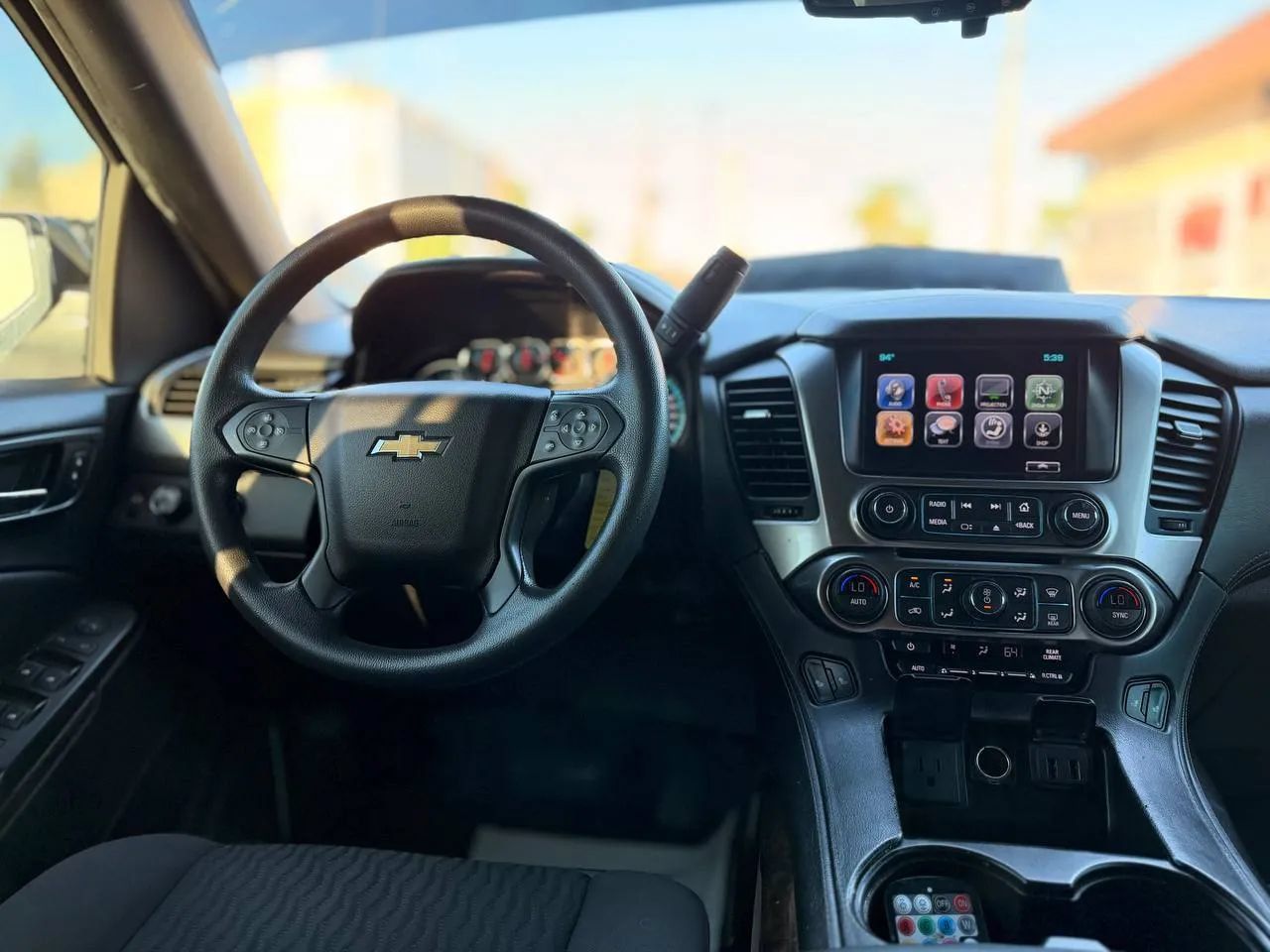 Used 2018 Chevrolet Tahoe 4WD image 38