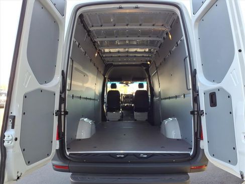 New 2026 Mercedes-Benz Sprinter 2500 image 25