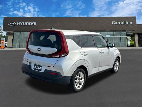 Used 2020 Kia Soul S image 5