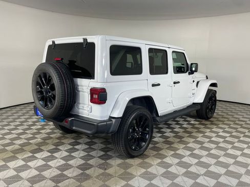 Used 2023 Jeep Wrangler Unlimited Sahara w/ Cold Weather Group AWD/4WD image 20