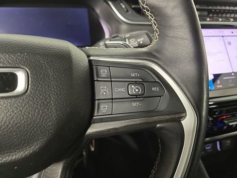 Used 2022 Jeep Grand Cherokee Limited image 25