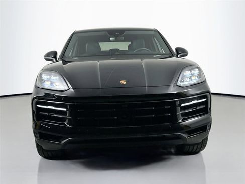Certified 2025 Porsche Cayenne S image 10