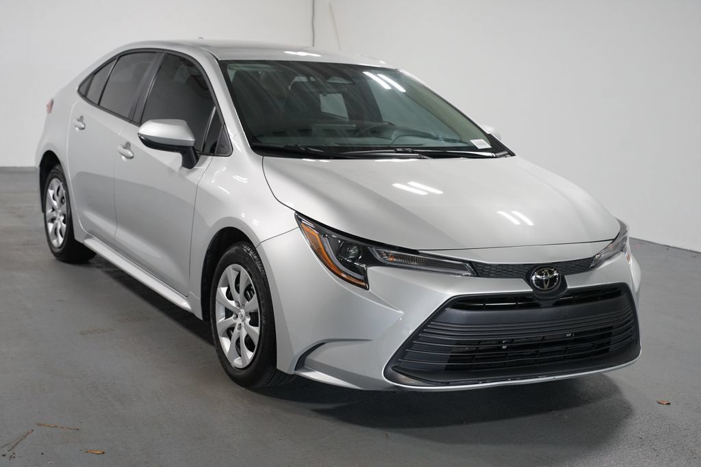 Certified 2026 Toyota Corolla LE FWD image 3