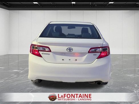 Used 2013 Toyota Camry SE image 4