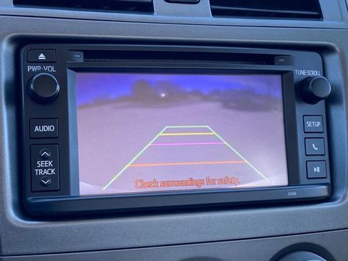 Used 2013 Toyota Corolla LE image 20