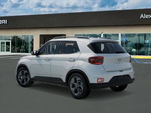 New 2026 Hyundai Venue SEL image 5