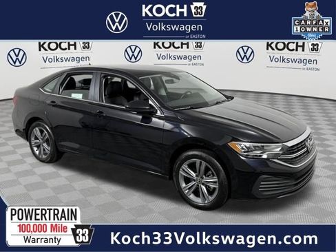 Used 2023 Volkswagen Jetta SE image 1