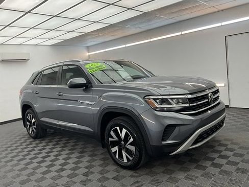 Used 2022 Volkswagen Atlas Cross Sport SE image 3