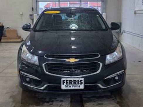 Used 2016 Chevrolet Cruze LT image 10