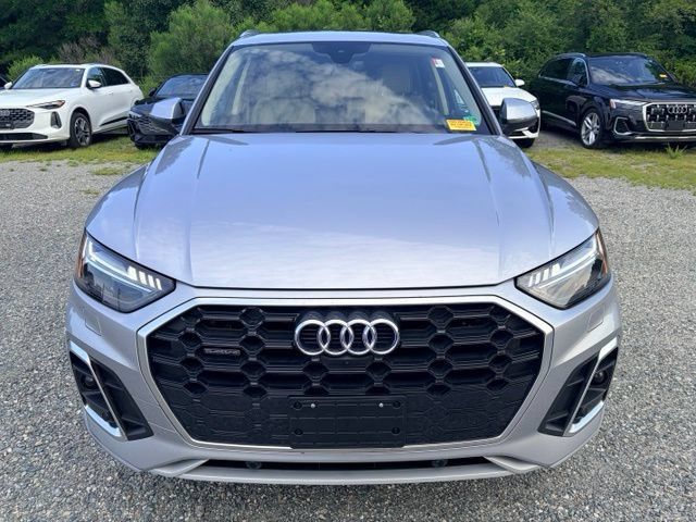 Certified 2023 Audi Q5 2.0T Prestige AWD/4WD image 2