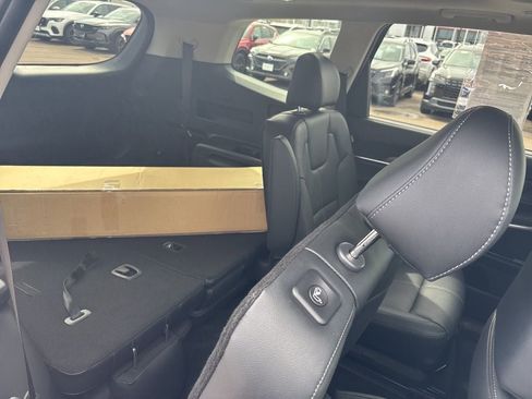 Used 2024 Kia Telluride SX w/ Towing Package AWD/4WD image 45