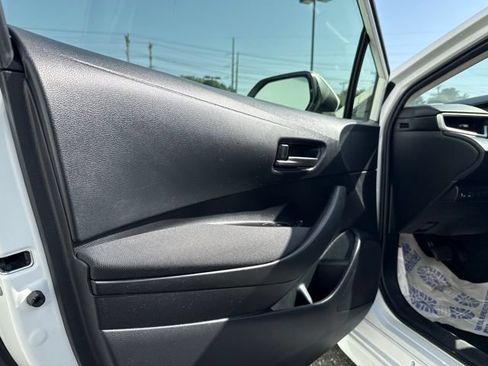 Used 2023 Toyota Corolla LE w/ Carpet Mat Package (TMS) FWD image 14