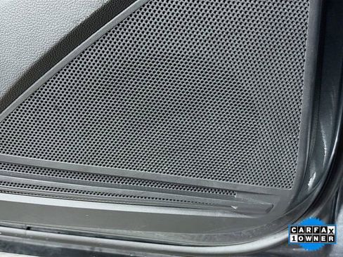 Used 2021 Volkswagen Tiguan SE R-Line image 25