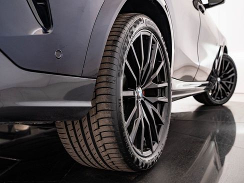 Used 2022 BMW X6 M50i image 50