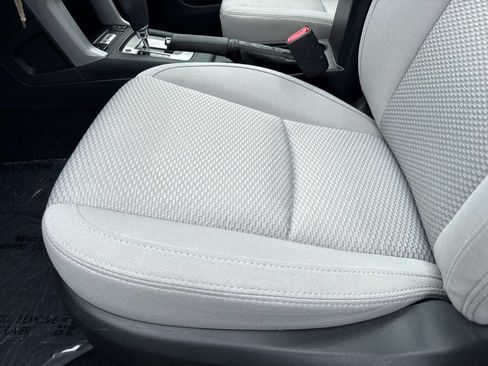 Used 2018 Subaru Forester 2.5i Premium AWD/4WD image 25