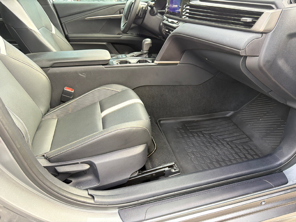 Used 2025 Toyota Camry SE w/ Convenience Package FWD image 11