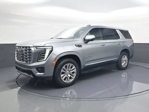 Used 2025 GMC Yukon Denali AWD/4WD image 4