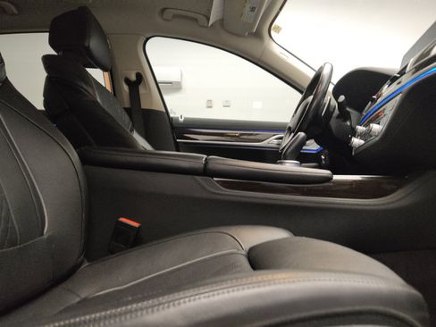 Used 2020 BMW 740i RWD image 21