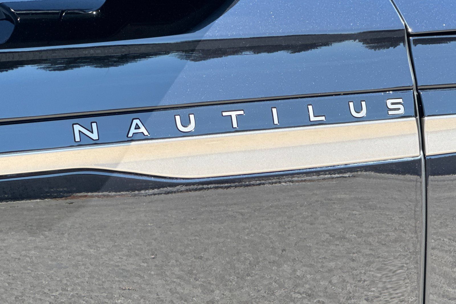 Certified 2024 Lincoln Nautilus Black Label AWD/4WD image 28