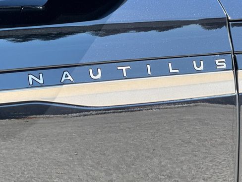 Certified 2024 Lincoln Nautilus Black Label AWD/4WD image 28
