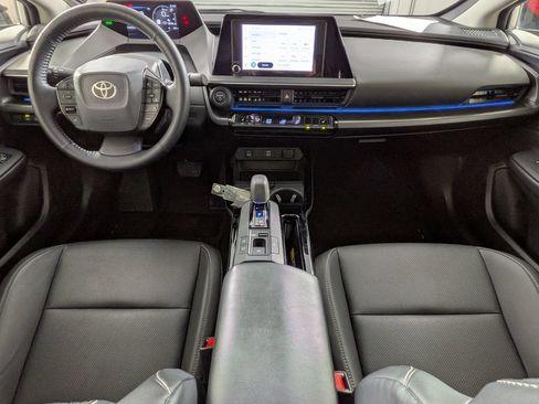 Used 2025 Toyota Prius FWD image 23