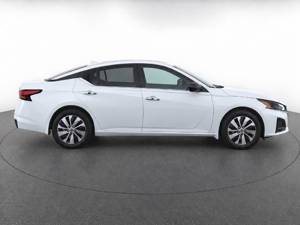 Certified 2025 Nissan Altima 2.5 S FWD image 8