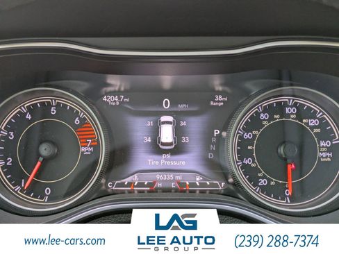 Used 2019 Jeep Cherokee Limited image 25