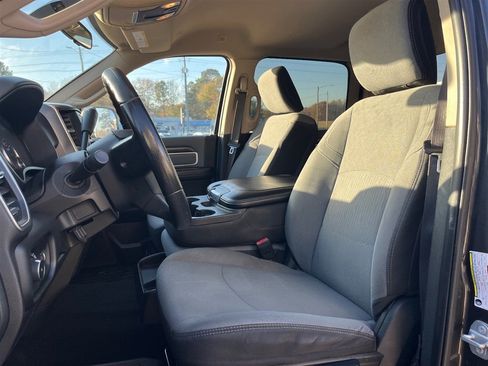 Used 2019 RAM 2500 Big Horn image 4