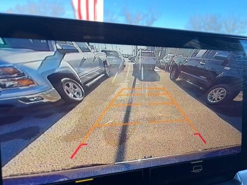 Used 2023 Chevrolet Silverado 1500 LT image 13