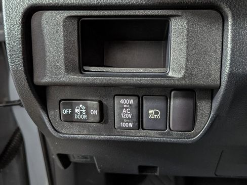 Used 2019 Toyota Tacoma TRD Off-Road image 36