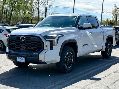 Used 2022 Toyota Tundra SR5 w/ TRD Off-Road Premium Package AWD/4WD image 3