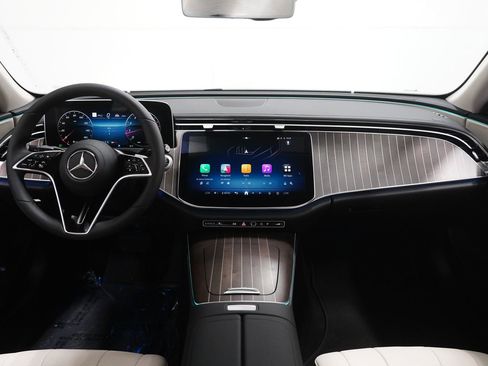 New 2026 Mercedes-Benz E 350 4MATIC Sedan image 18