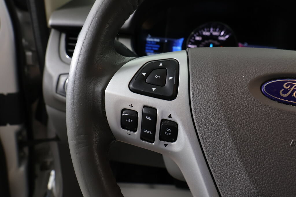 Used 2014 Ford Edge SEL w/ Equipment Group 205A AWD/4WD image 33