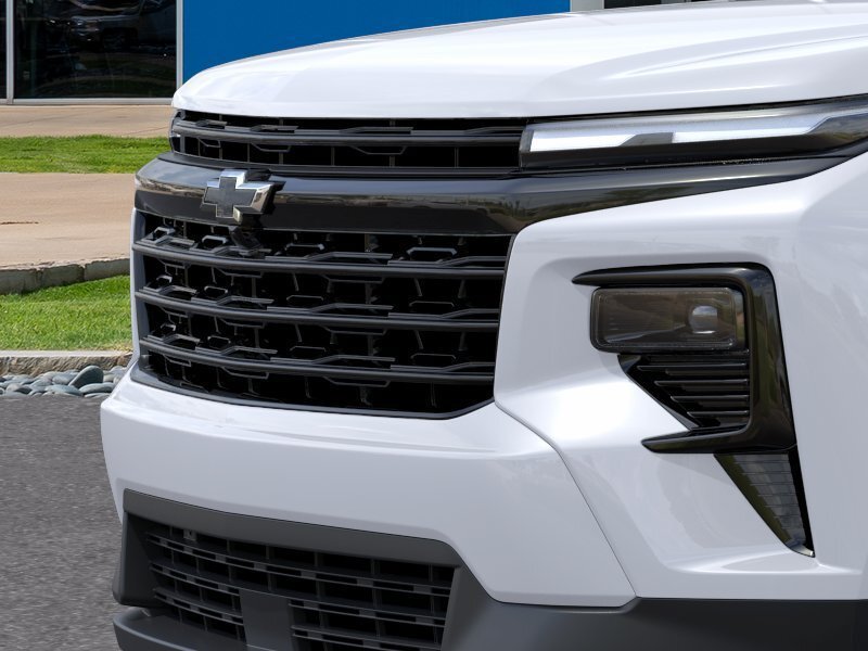 New 2027 Chevrolet Traverse LT w/ Midnight/Sport Edition FWD image 13