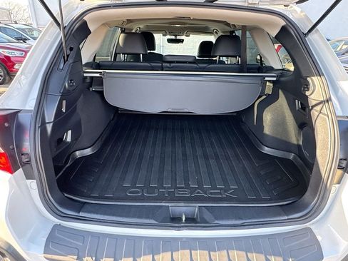 Used 2019 Subaru Outback 3.6R Limited w/ Popular Package #2 image 33