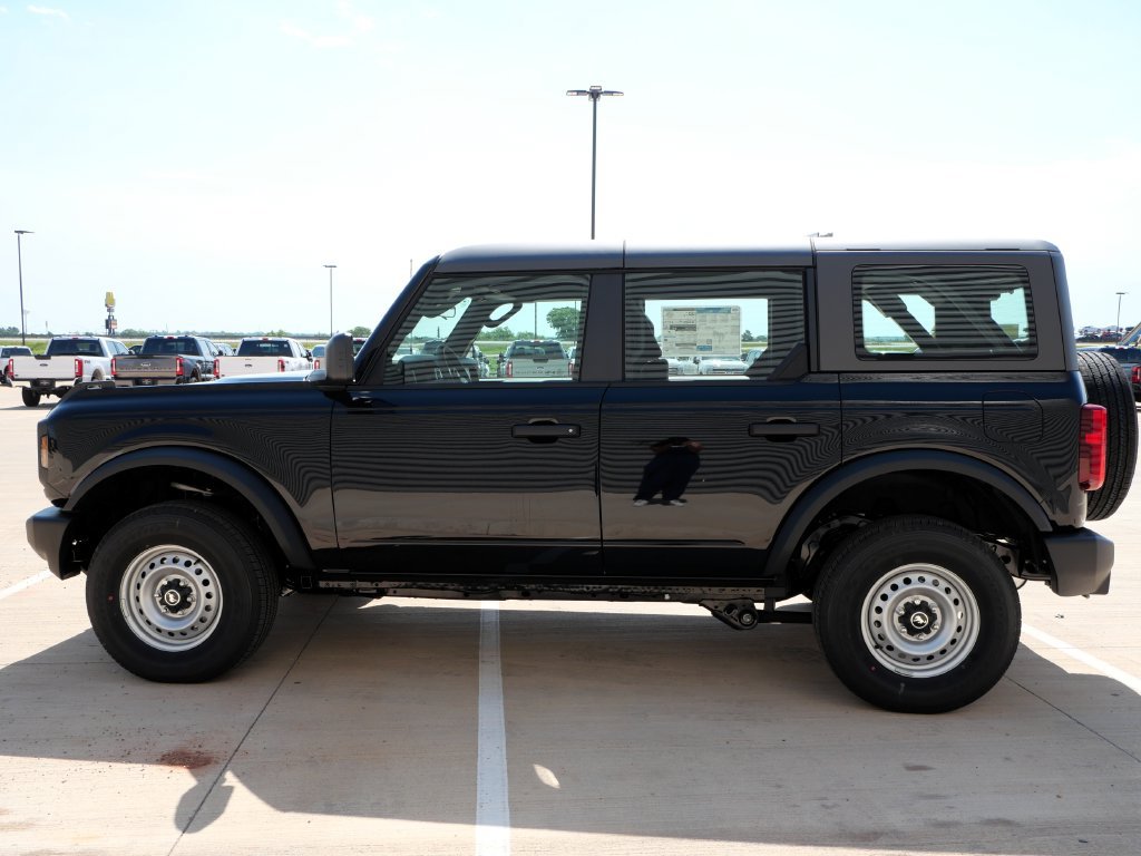 New 2026 Ford Bronco 4-Door AWD/4WD image 3