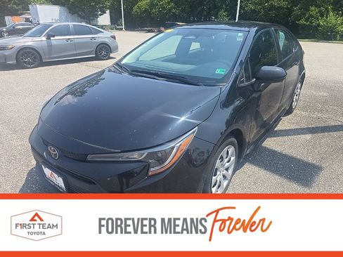 Used 2024 Toyota Corolla LE FWD image 1