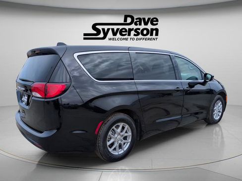 New 2026 Chrysler Voyager LX image 5