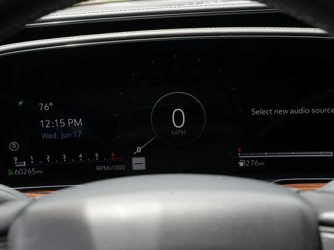 Used 2021 Cadillac Escalade Luxury RWD image 12