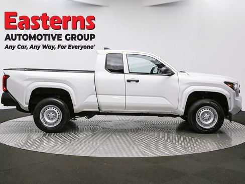 Used 2024 Toyota Tacoma SR image 4