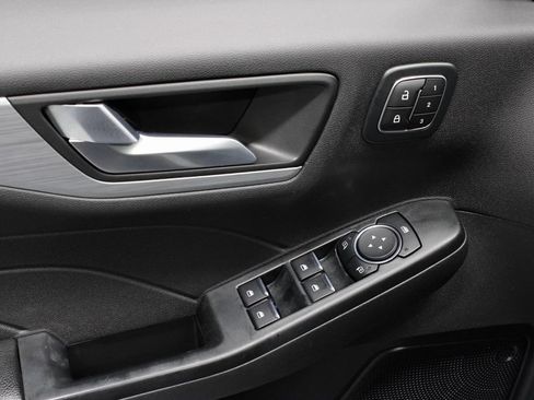 Certified 2024 Ford Escape Platinum AWD/4WD image 24