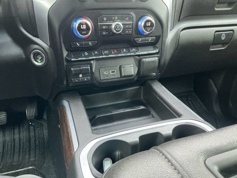 Used 2021 GMC Sierra 1500 Elevation w/ Preferred Package AWD/4WD image 12
