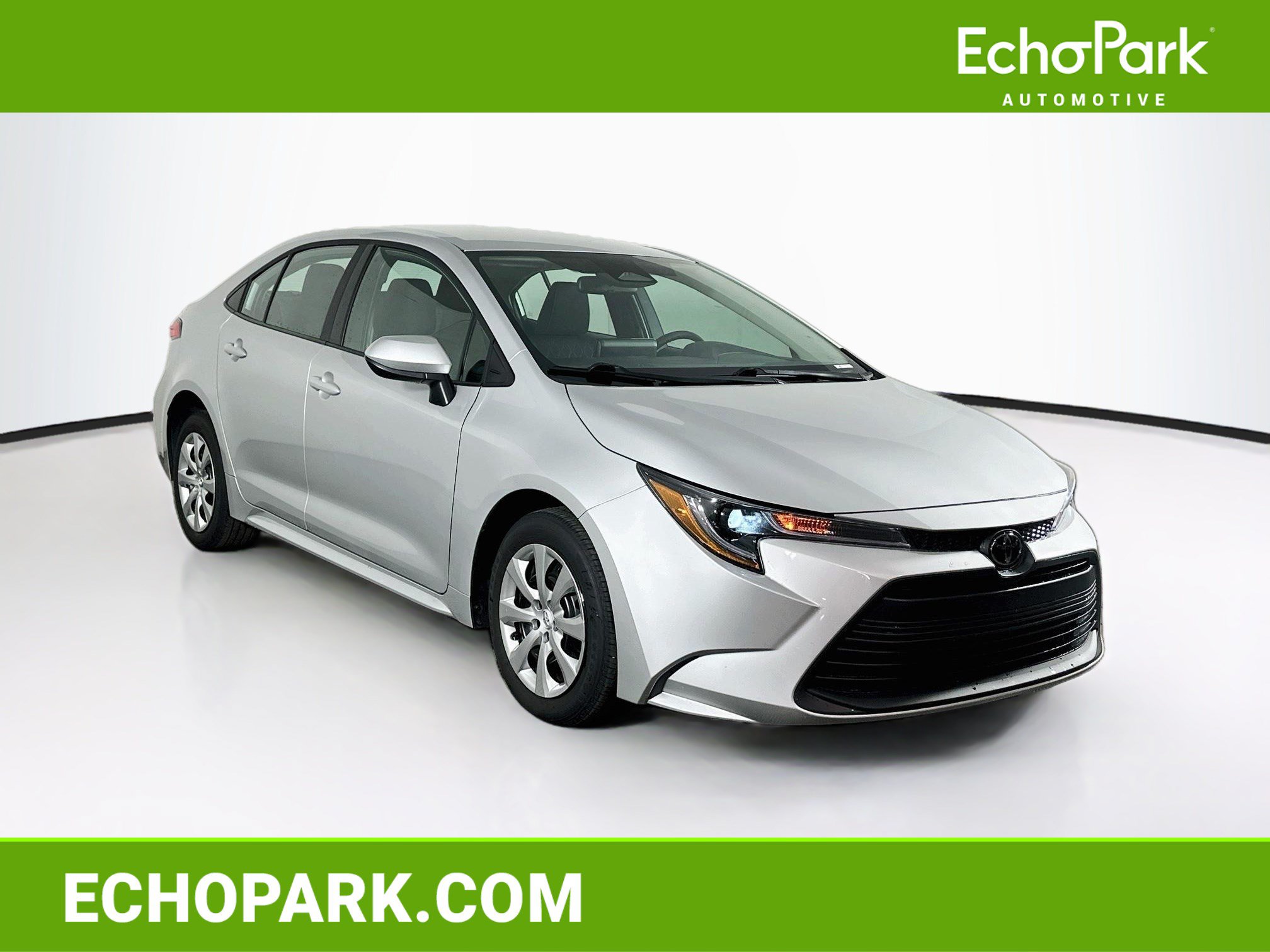 Used 2026 Toyota Corolla LE FWD image 1
