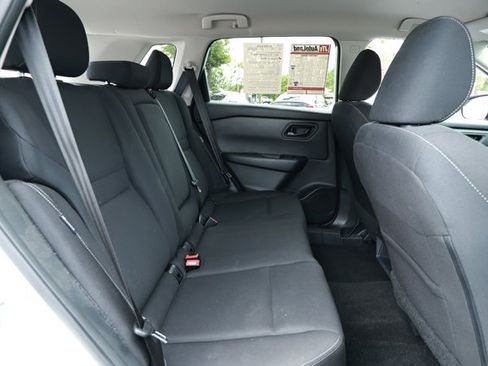 Used 2024 Nissan Rogue S AWD/4WD image 28