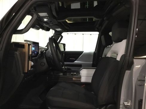 New 2025 GMC Hummer EV 3X image 31