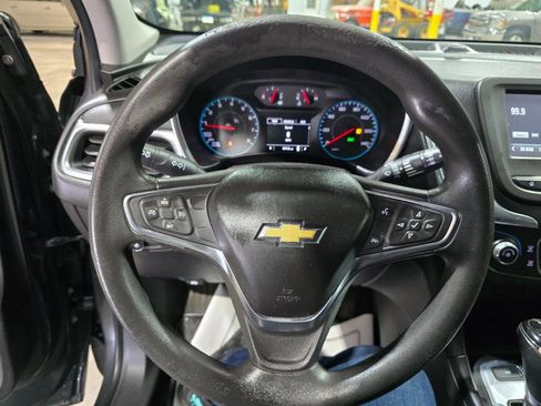 Used 2018 Chevrolet Equinox LT AWD/4WD image 34